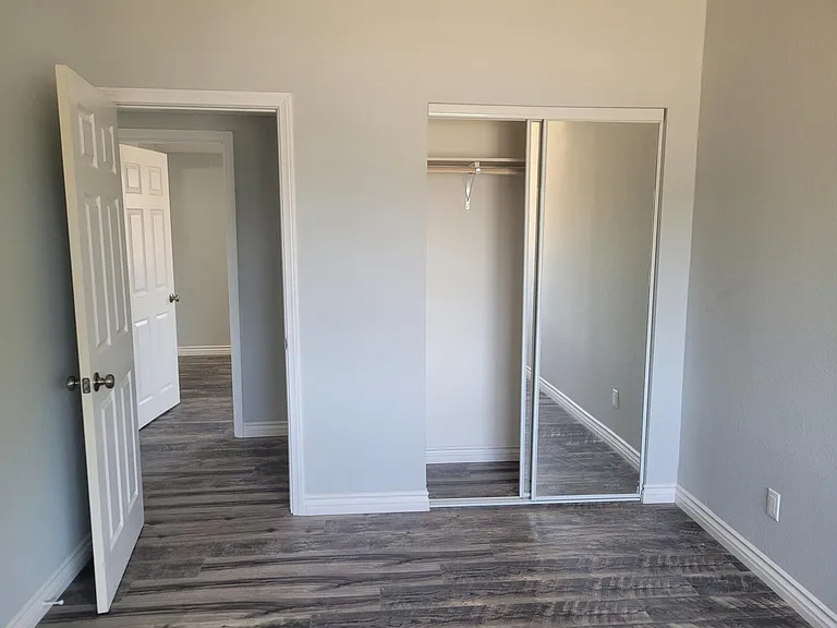 841 W Avenue H8 — Photo 10