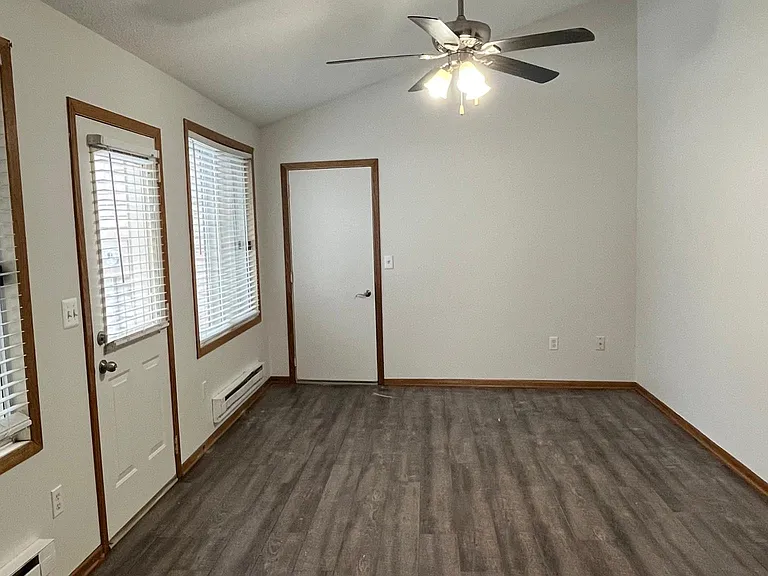 15962 Granada Ave — Photo 18