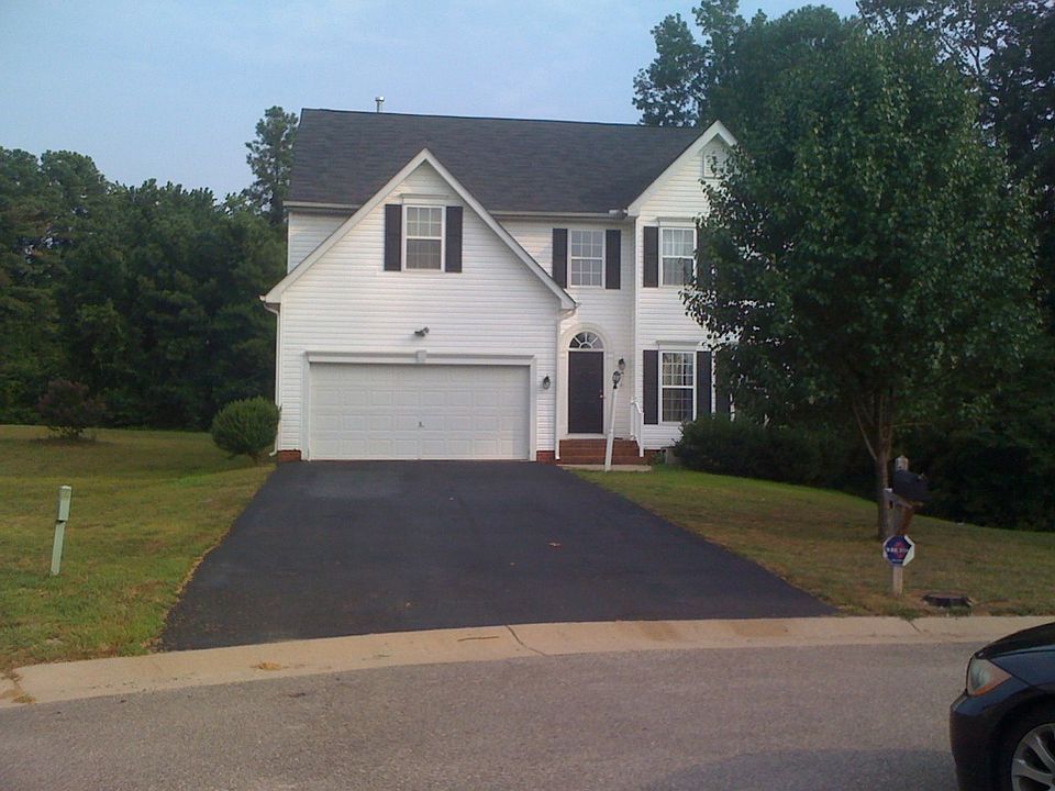 1st image of 924 Scotch Pine Ct