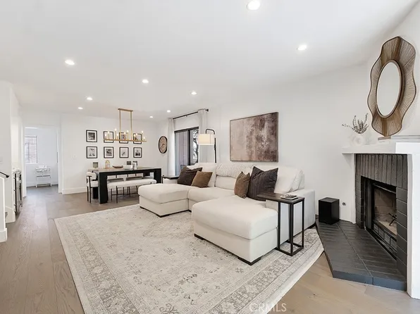 21931 Burbank Blvd APT 25, Woodland Hills, CA 91367