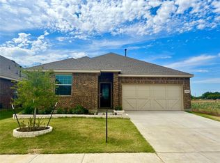 5832 Rostherne Dr, Aubrey, TX 76227