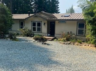 7777 Hellman Rd, Clinton, WA 98236