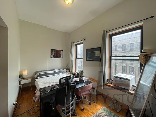 Rented by City Stop Realty | media 1