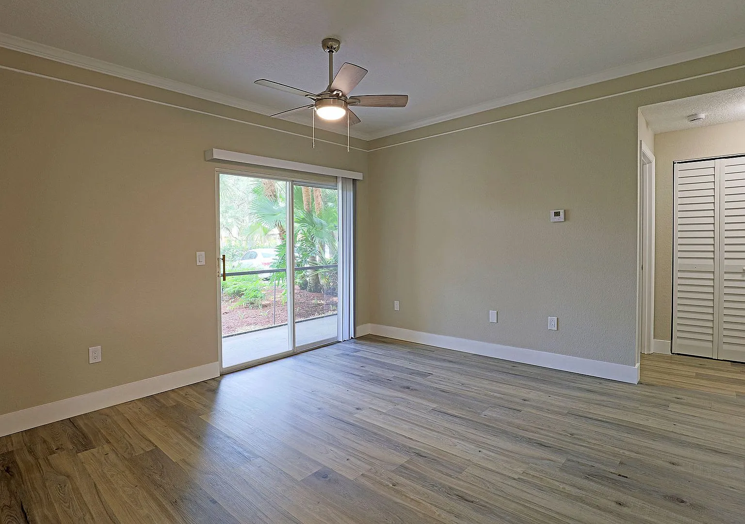 Royal Greens at Gateway 11540 Villa Grand 1207 — Photo 4