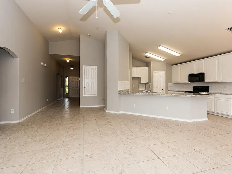 1413 Gordon Dr — Photo 8