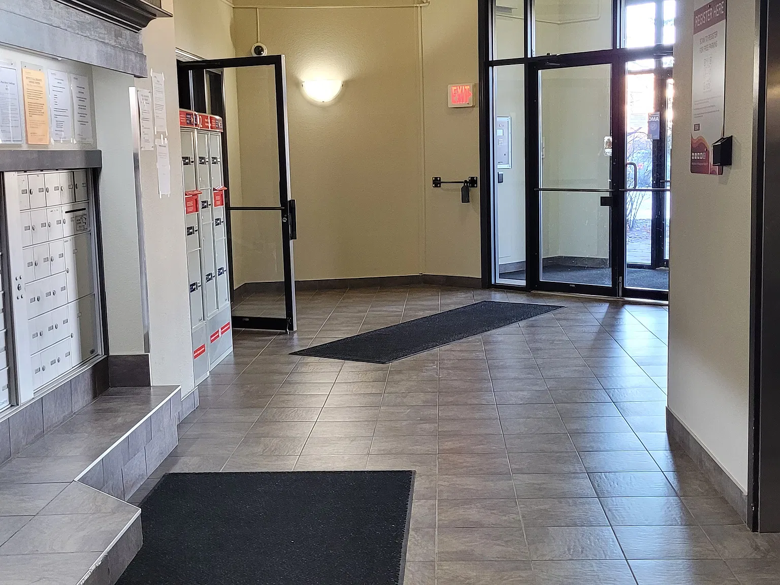 2 bed, 862 sqft, $1,700 — Photo 3