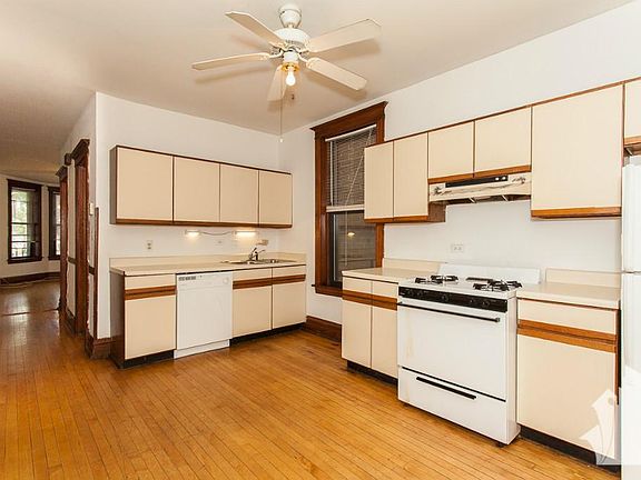 3rd image of 2730 N Wayne Ave #1F5