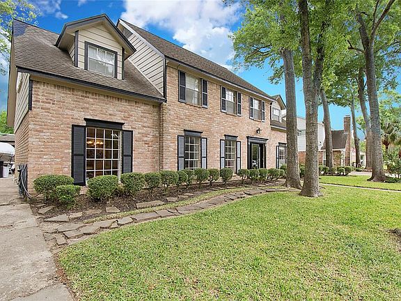 2nd image of 4111 Willow Hill Dr