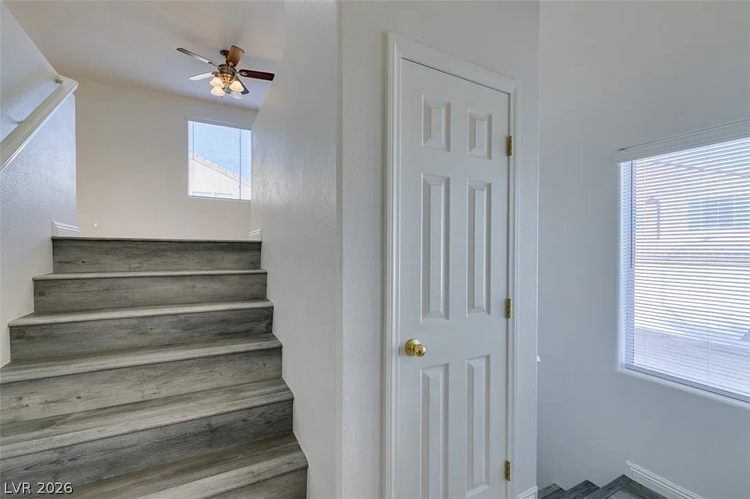 3 bed, 2.5 bath, 1667 sqft, $1,800 — Photo 4