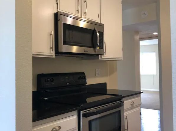 2243 Sun Glory Ln #B