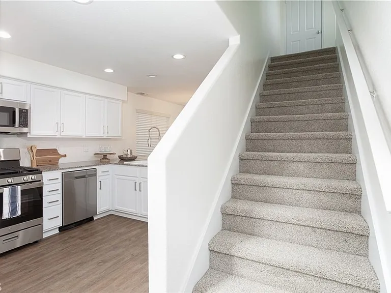 1425 Crown Cir — Photo 38