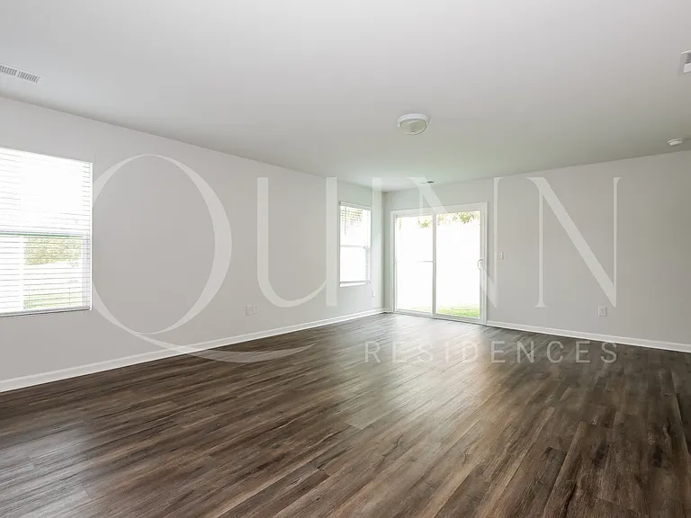 Tyger Pointe — Photo 18