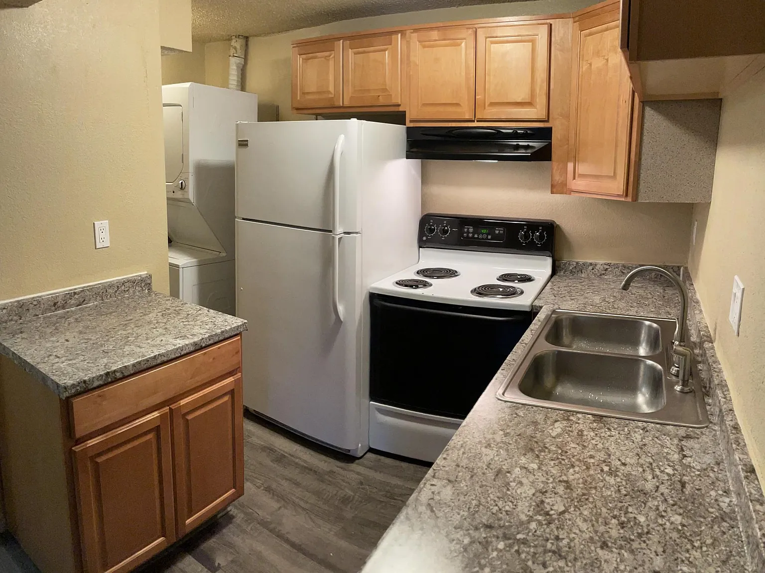 2 bed, 850 sqft, $1,250 — Photo 3