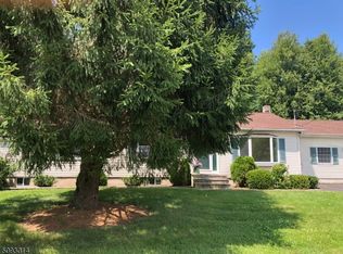 247 Russia Rd, Oak Ridge, NJ 07438