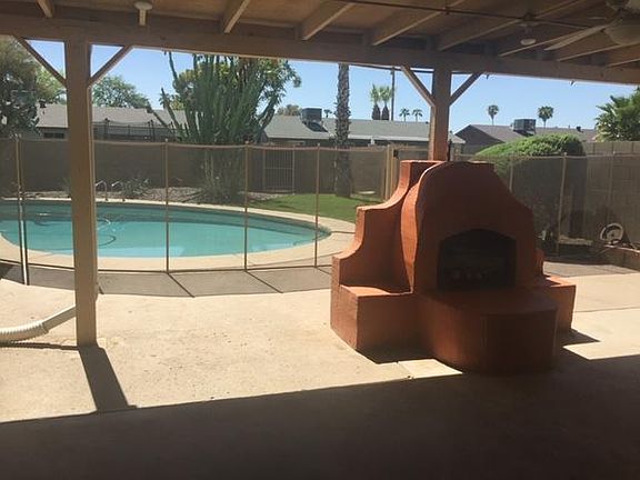 Back yard/porch/pool