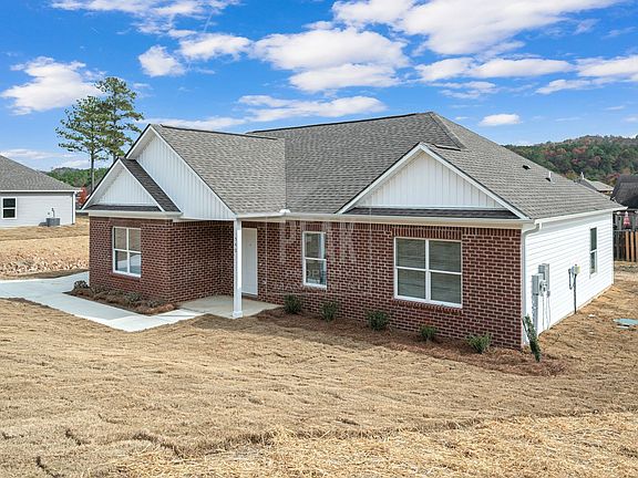 4th image of 540 Woodland Cir
