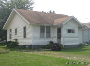 1206 W South St, Vandalia, IL 62471