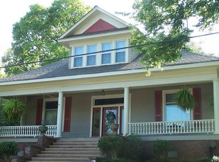 621 10th St N, Columbus, MS 39701