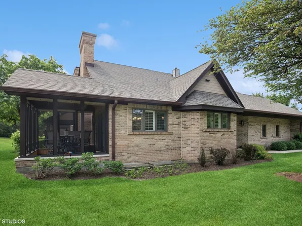 1709 Pebble Beach Ct, Hoffman Estates, IL 60169