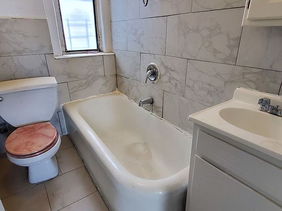 4th image of 592 Union Ave #4C
