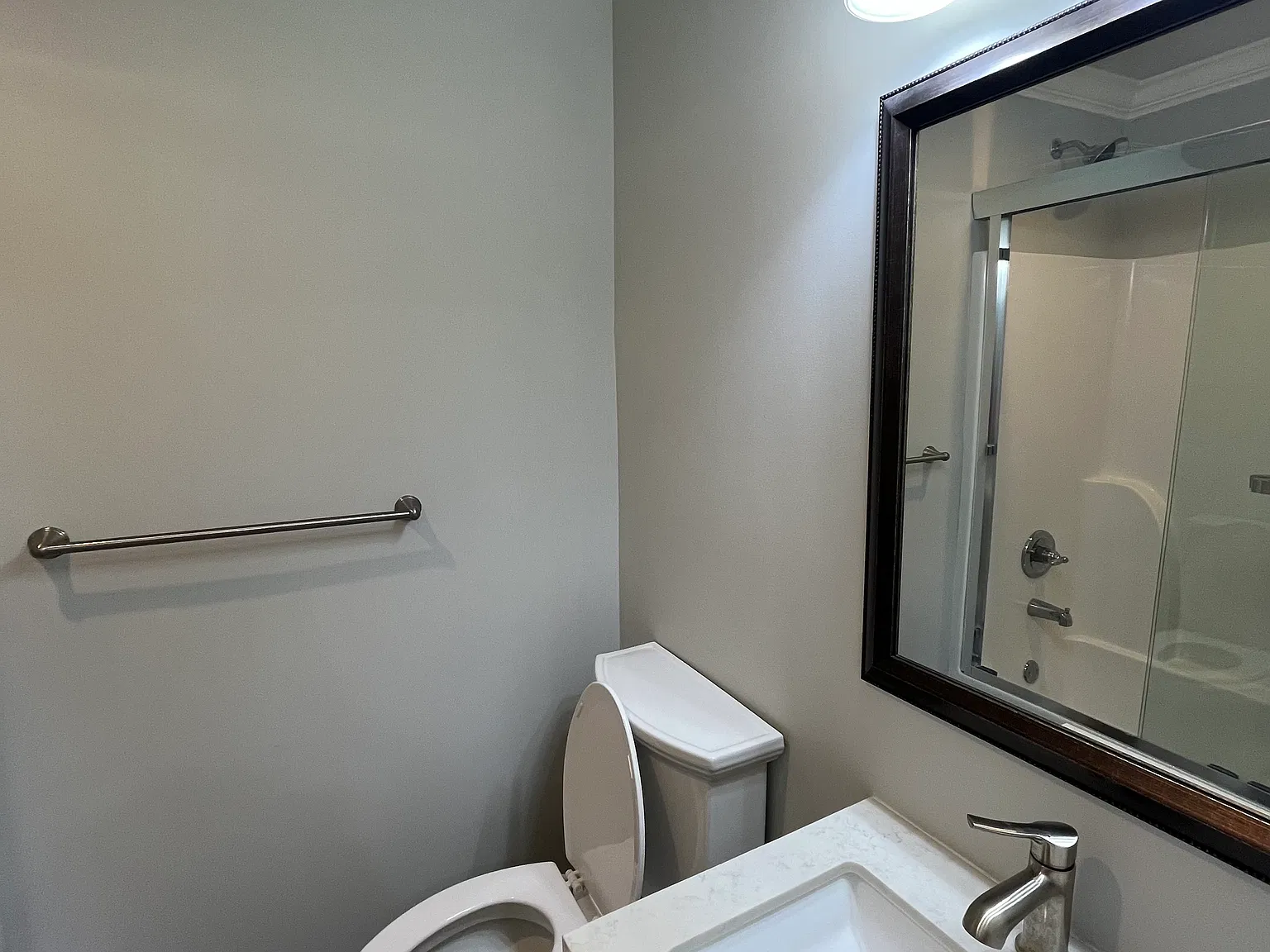 3 bed, 1200 sqft, $1,350 — Photo 3