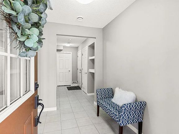 5th image of 110 W Cityscape Ct NE