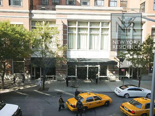Rented by New York Residence | media 39