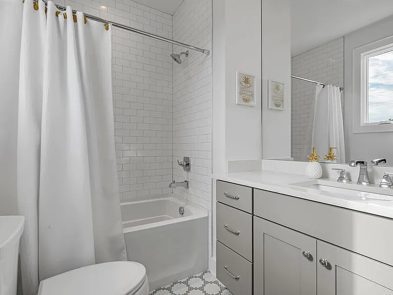 213 Taylor St #5 — Photo 16