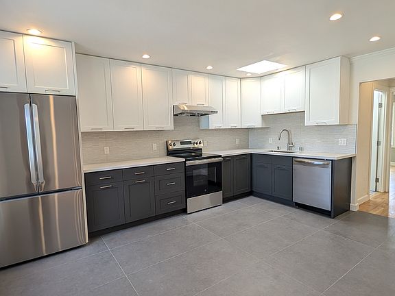 4th image of 2055 Palou Ave