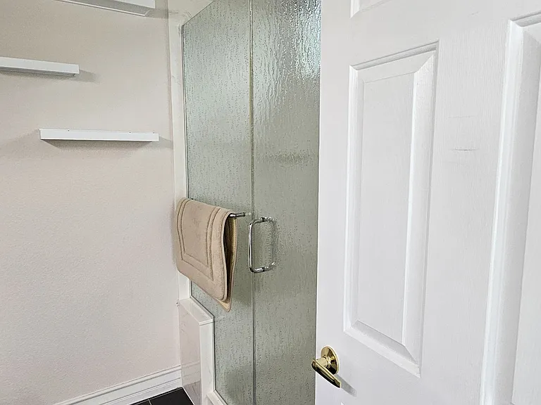 2101 Grand Island Ct — Photo 34