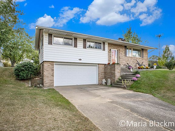 3rd image of 193 Greenfield Dr