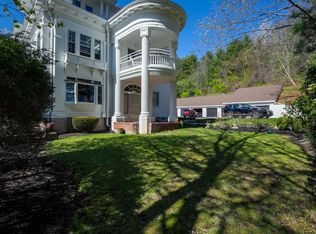 1401 Great Pond Rd APT 4, North Andover, MA 01845