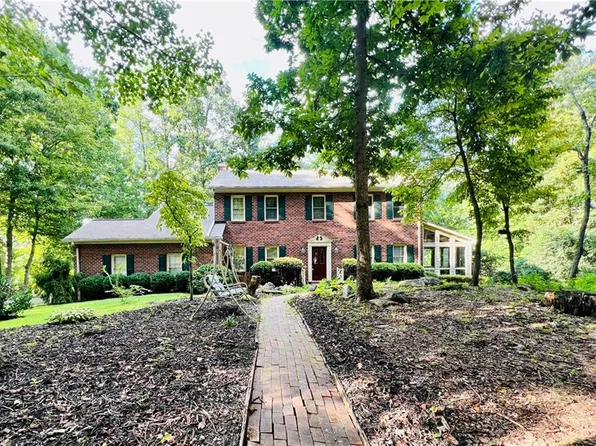 275 Ivy Ln, Wilkesboro, NC 28697