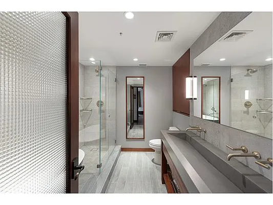 Rented by Douglas Elliman | media 16