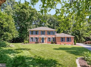 10 Winding Hill Dr, Etters, PA 17319