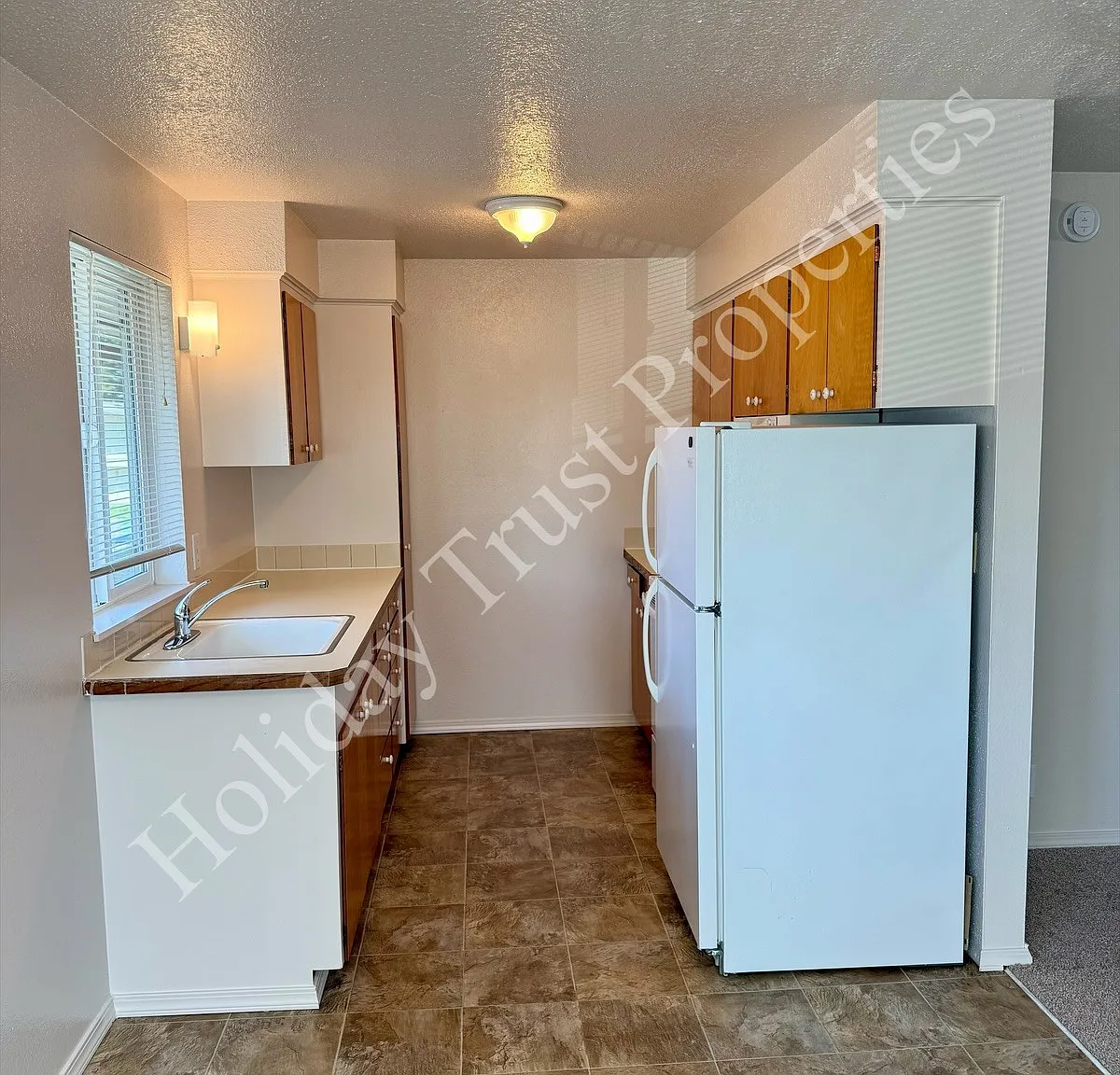 301 Lee St — Photo 3