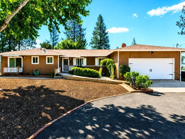 633 N Circle Dr, Diamond Springs, CA 95619