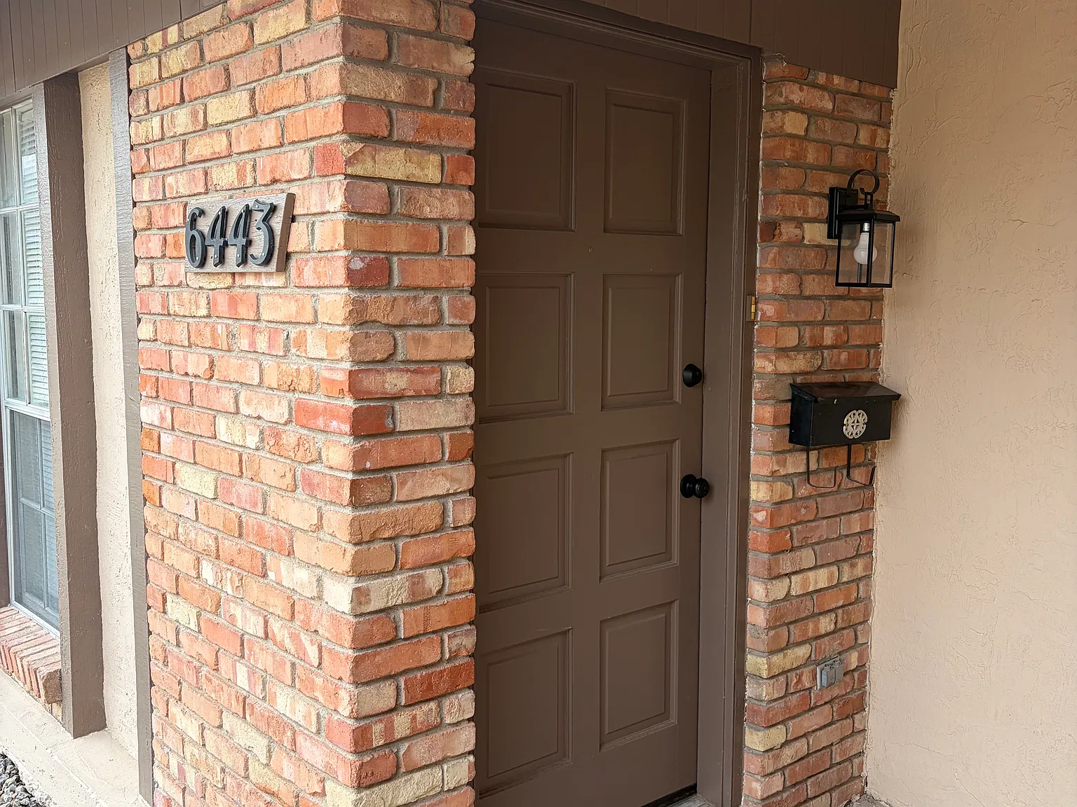 6443 Pizarro Dr — Photo 3