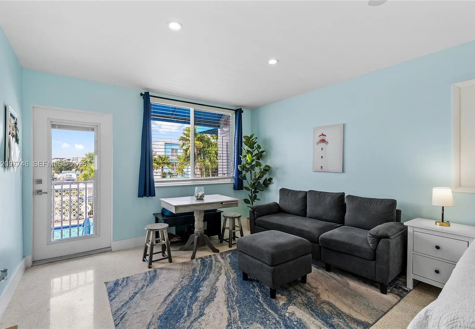 4228 N Ocean Dr — Photo 3