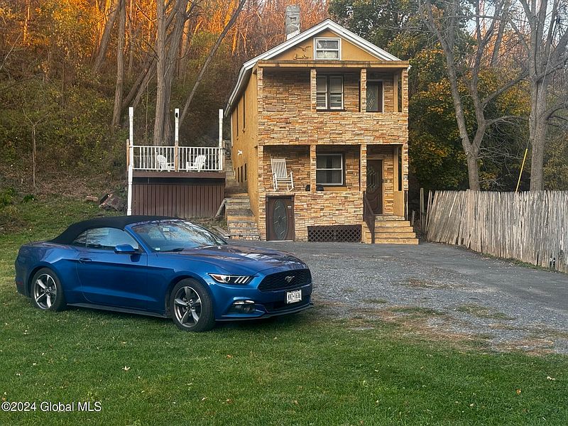 2nd image of 172 Florida Avenue