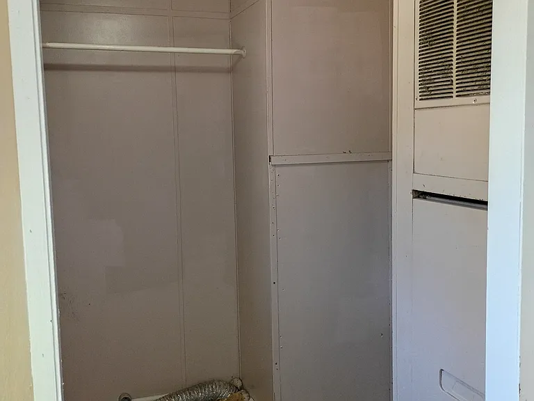 710B S Walnut St — Photo 9