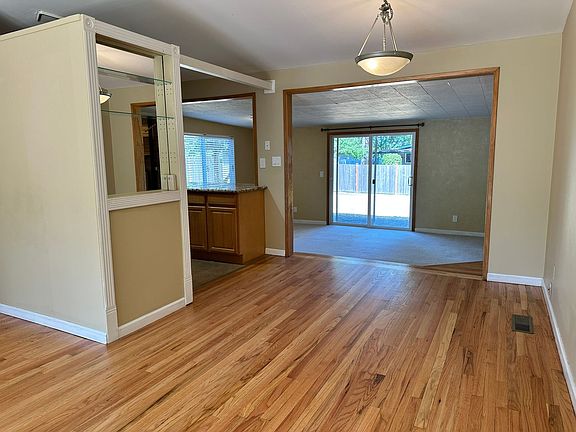 4th image of 3771 138th Pl SE