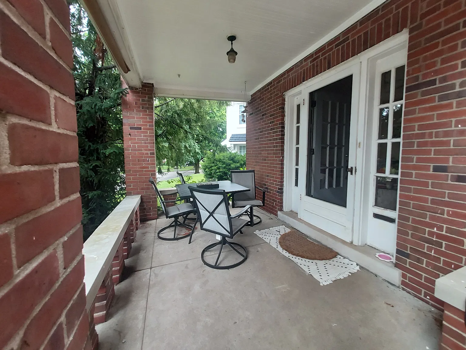 1 bed, 1000 sqft, $995 — Photo 2
