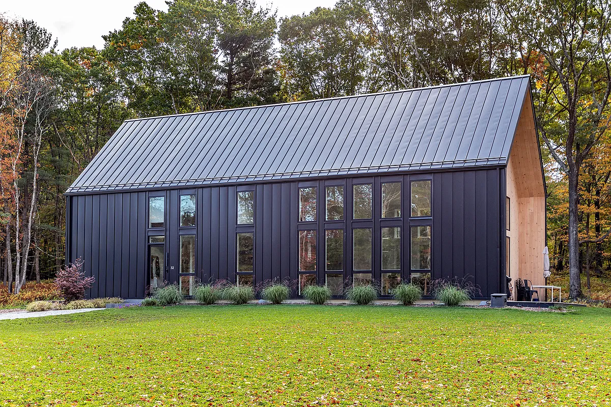 Building Photo - Pond Ridge Rd