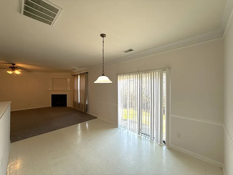 2807 Forest Grove Ct — Photo 7