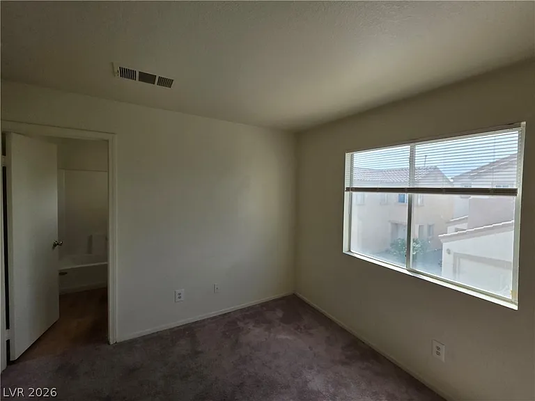 2506 Lady Elizabeth Ct — Photo 10