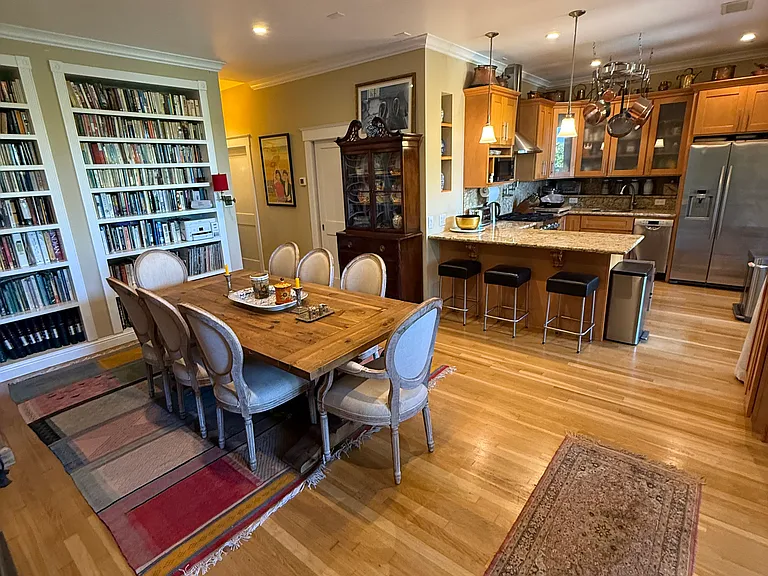 34 Marie St #A — Photo 3