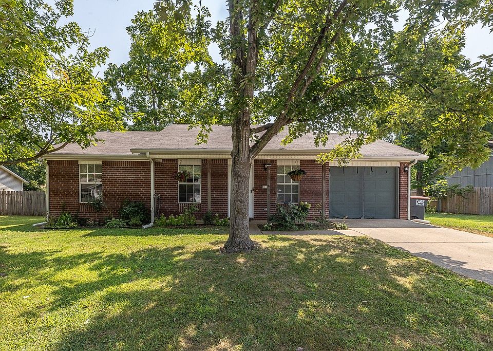 1st image of 1806 Rosewood Ln
