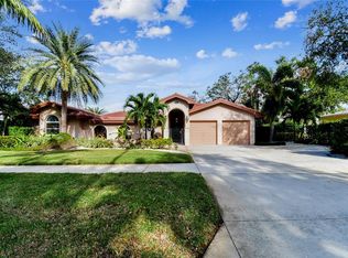 209 Osceola Rd, Belleair, FL 33756