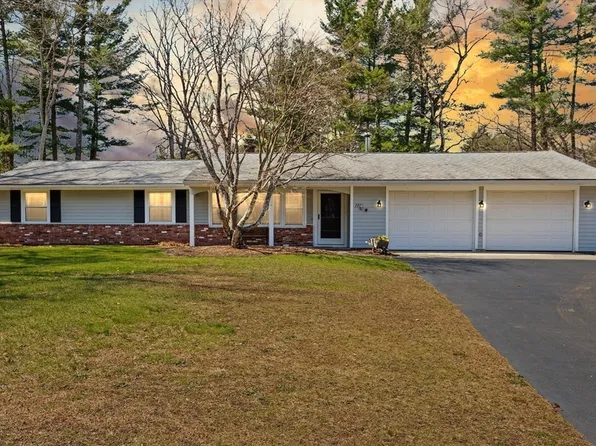 17 Francine Rd, Raynham, MA 02767
